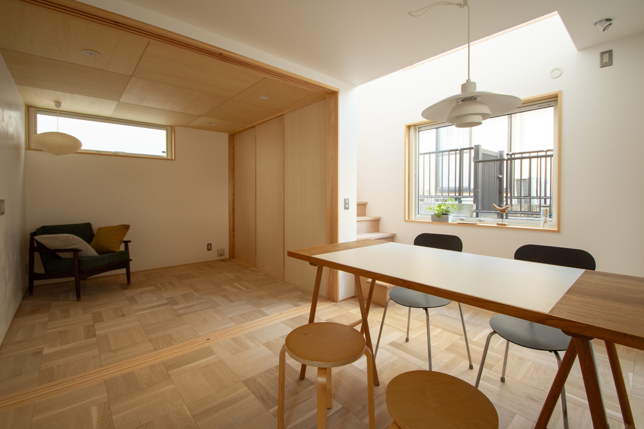 陽光に包まれながら暮らす狭小地のnegla