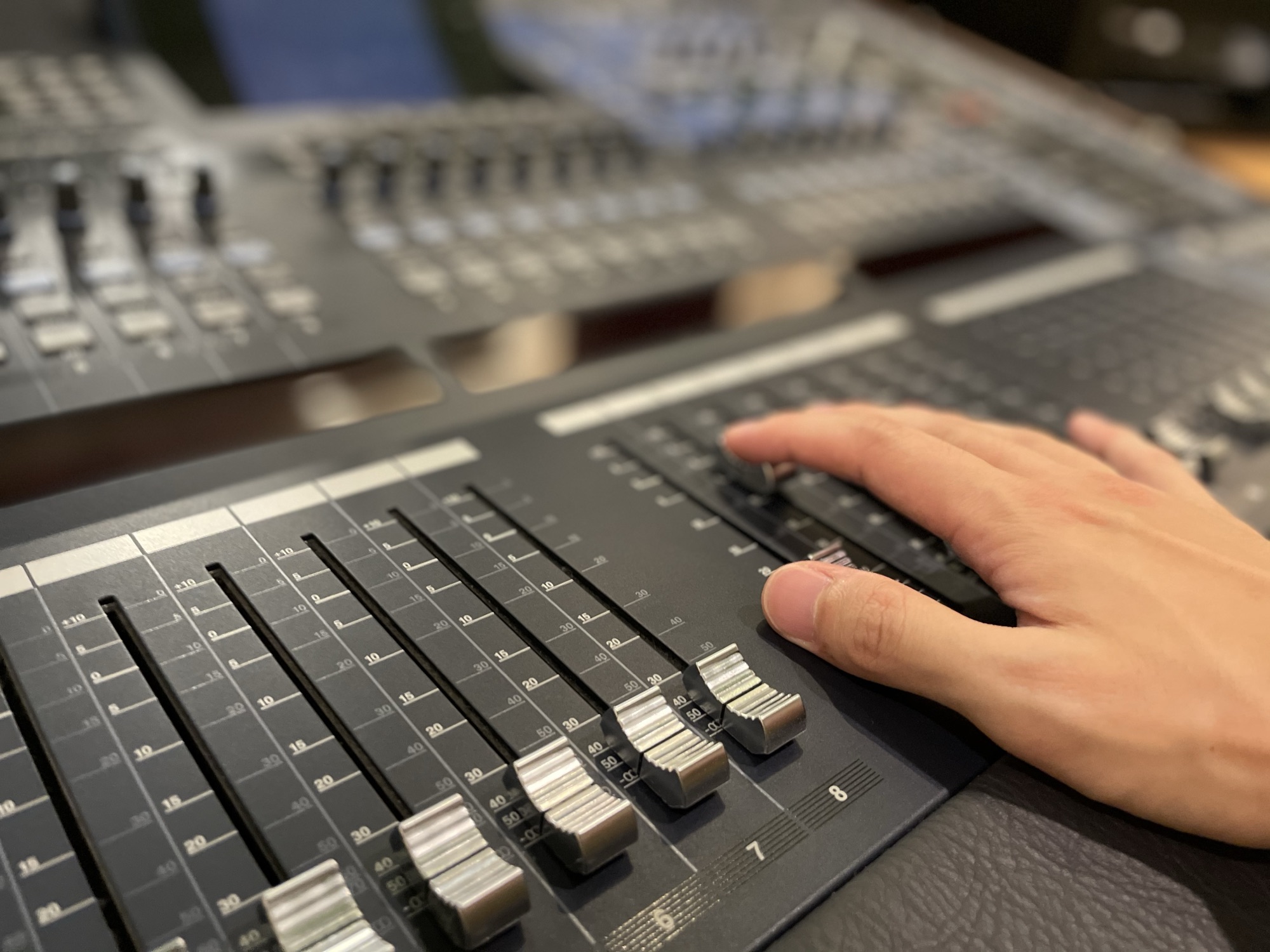 ラジオはじめます。